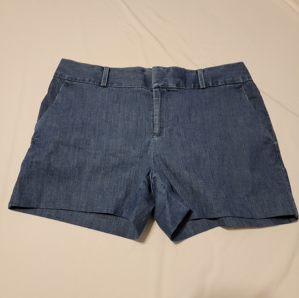 Banana Republic Denim Stretch Shorts Size 28 / 6